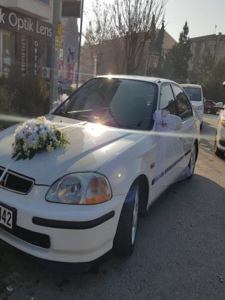 Beyaz çiçekli Gelin Arabası 