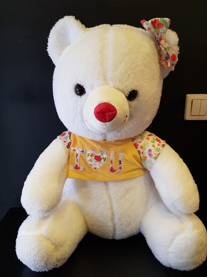 Sarı giysili ayıcık 