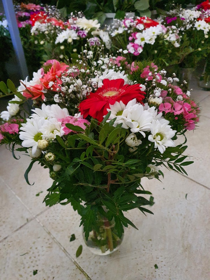 Kır çiçeği Buketi Cam Vazo