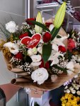 Çiçekçi - Kırmızı ve Beyazın Aşkı